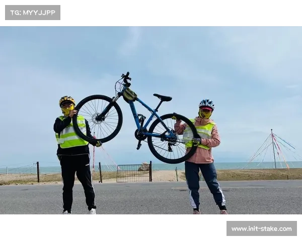 环青海湖生态保护成果融入赛道,多民族文化成骑行背景 环青海湖生态保护成果融入赛道,多民族文化成骑行背景